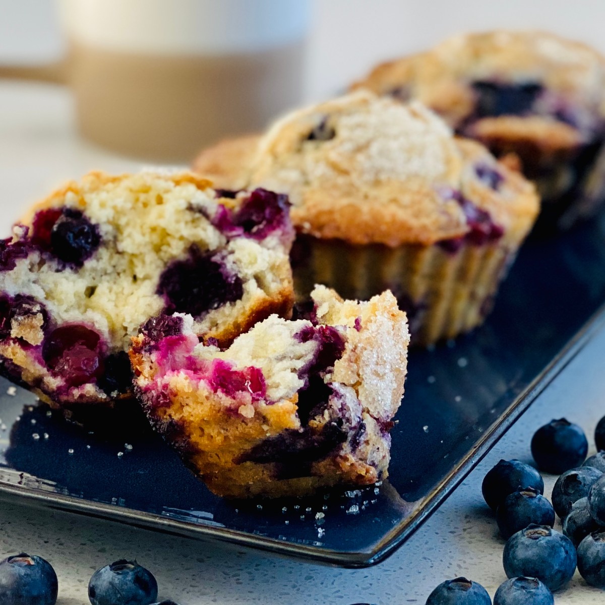 s01e08 Large Blueberry Muffins